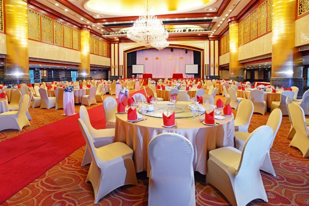 Guangzhou New Century Hotel Exteriör bild