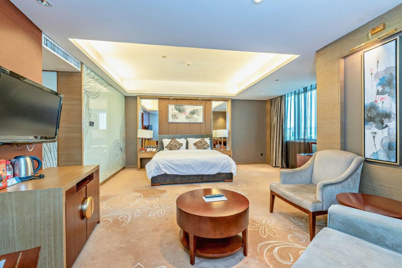 Guangzhou New Century Hotel Exteriör bild
